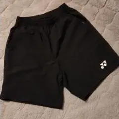 ヨネックス　YONEX 黒 ハーフパンツS