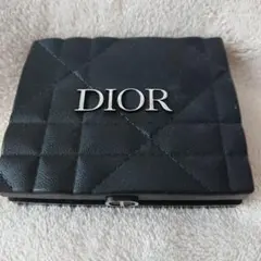 Diorディオールショウ サンク クルール 647 シルクトープ【アイシャドウ】のサムネイル