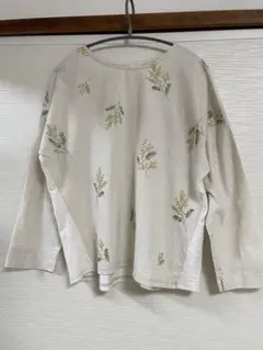 刺繍入りリネン風長袖Tシャツのサムネイル