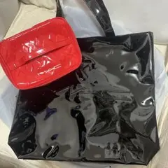 MAC ホリデー限定ノベルティ　エナメルトートバッグとバニティ