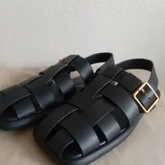 CHARLES ＆KEITH チャールズ＆キース　グルカサンダル(黒/36)