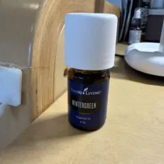 Young Living ウィンターグリーン エッセンシャルオイル 5mL 美品のサムネイル