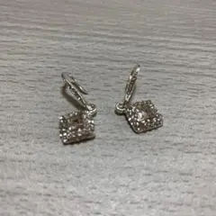 シルバー スクエア型 ダングルピアス