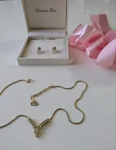 #Christian Diorネックレスとピアスセット