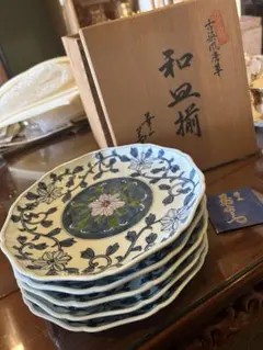 澤村陶哉　色絵仁清意羽子板　はし置　5客　共箱あり 澤村陶哉 色絵仁清意羽子板 はし置 5客 共箱あり 【初代
