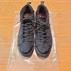 Columbia 防水 シューズ