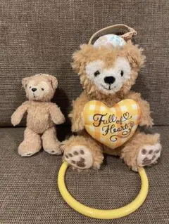 ディズニーシー限定　ダッフィー　タオル掛けハンガー＆ぬいぐるみバッチ