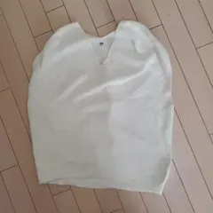 ☆UNIQLO☆3DコットンコクーンVネックセーター　半袖　白のサムネイル