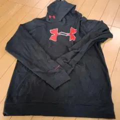 Under Armour フード付きパーカー 黒