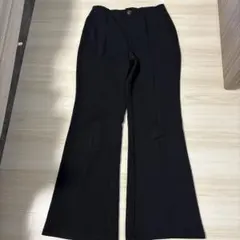 GU スラックス　ストレッチ　黒 フレアパンツ ボタン付き