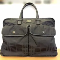 【美品】バーバリー　ビジネスバッグ　2層　ナイロン　2way ロゴプレート　金具 美品】バーバリー ビジネスバッグ 2層 ナイロン 2way ロゴプレート