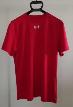UNDER ARMOUR アンダーアーマー レッド Ｔシャツ Ｍ