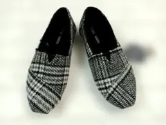 【新品未使用・タグ付き】TOMS ダークグレー スリッポン 25cm