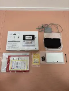 Nintendo 3DS 後期型　ピュアホワイト 本体　付属品完備　美品