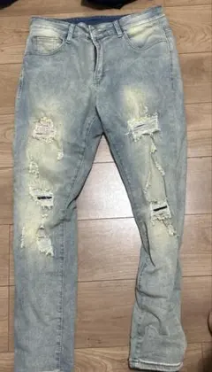 ストレートデニムダメージヤリら