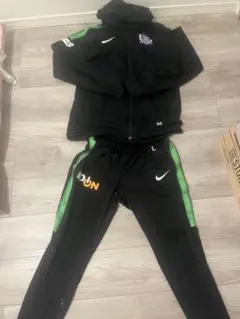 (本日限定)サンフレッチェ広島　選手支給品　ウェアセット サンフレッチェ広島 支給品 トレーニングウェア 上下セット - メルカリ
