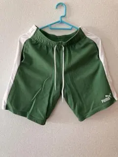 PUMA グリーンショートパンツ M