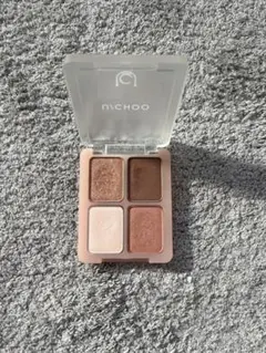 U/CHOO グラム アイシャドウ グローイングヌードのサムネイル