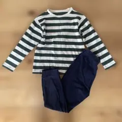 ユニクロ　長袖パジャマ　130