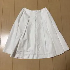 新品同様 Chesty ホワイト プリーツスカート ひざ丈 チェスティ 0 XS