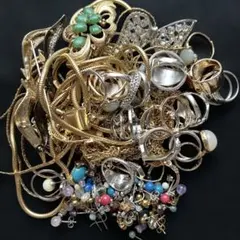 [89] 現状品 アクセサリー 大量3kgセット Nd18-2-260507F 89] 現状品 アクセサリー 大量3kgセット Nd18-2-260626C - メルカリ