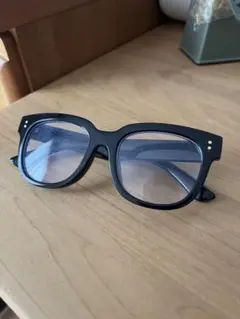 ウェリントン型 サングラス ブラック