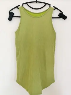 美品IENAアメスリブラタンクトップ カップ付きノースリーブgreenのサムネイル