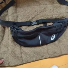 asics ランニング ウエストポーチ 黒