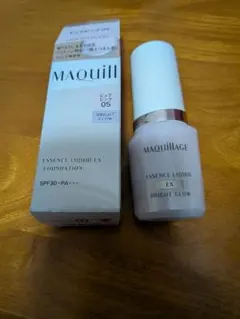 マキアージュ エッセンスリキッドEX ブライトグロウ ピュアピンク 05