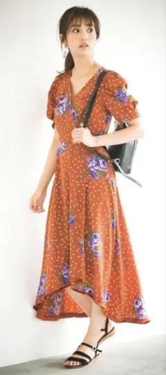 お値下げ！【美品】LILY BROWN ドットローズ柄ワンピース