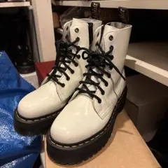Dr.Martens ホワイト 8ホール UK5のサムネイル