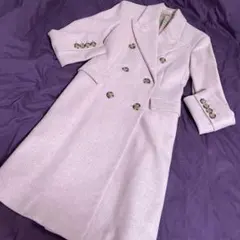 淡いピンク ダブルボタン　ロングコート