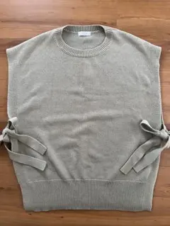 LOWRYS FARM サイドリボン ニットベスト