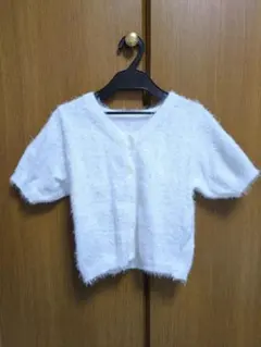 白　半袖ニット　ふわふわ