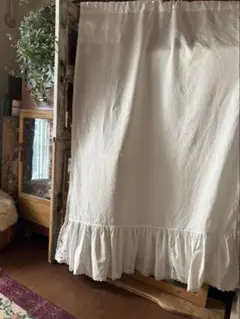 ホワイトリネンとアンティークஐ⋆*ふりふりカーテン