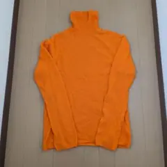 タートルネック ニット オレンジのサムネイル