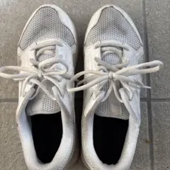 ホワイト メッシュ ランニングシューズ