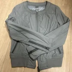 ノーカラー ブルゾン