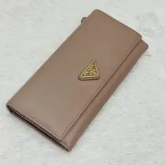 美品 PRADA サフィアーノ 三角ロゴ ピンクベージュ 長財布 カード