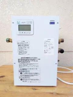 TOTO小型電気温水器 200V電源 型番REKB25A2 - メルカリ