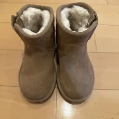 UGG キッズ ムートンブーツ サイドジップのサムネイル