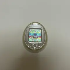 たまごっち4u ホワイト 本体　ダウンロードキャラあり