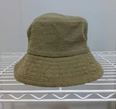 カーキ色のハット　レディース