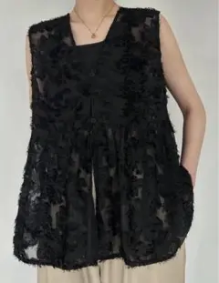 Flower sleeveless blouse