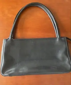 Paul Smith 黒 合皮レザー ショルダーバッグ　 雨の日にも