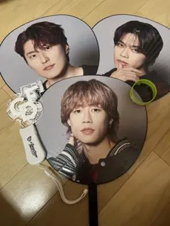 2025年最新】コムドットグッズの人気アイテム - メルカリ