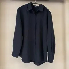 ユニクロ　ブラウス　黒　Mサイズ