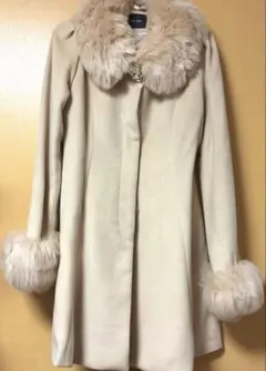 激安美品❣️OneWayファー付きコート❣️のサムネイル
