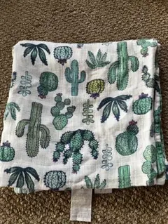 aden + anais サボテン柄 おくるみ　ガーゼブランケット