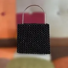 パーティバッグ　結婚式　ブラック　ビーズ　コンパクト
